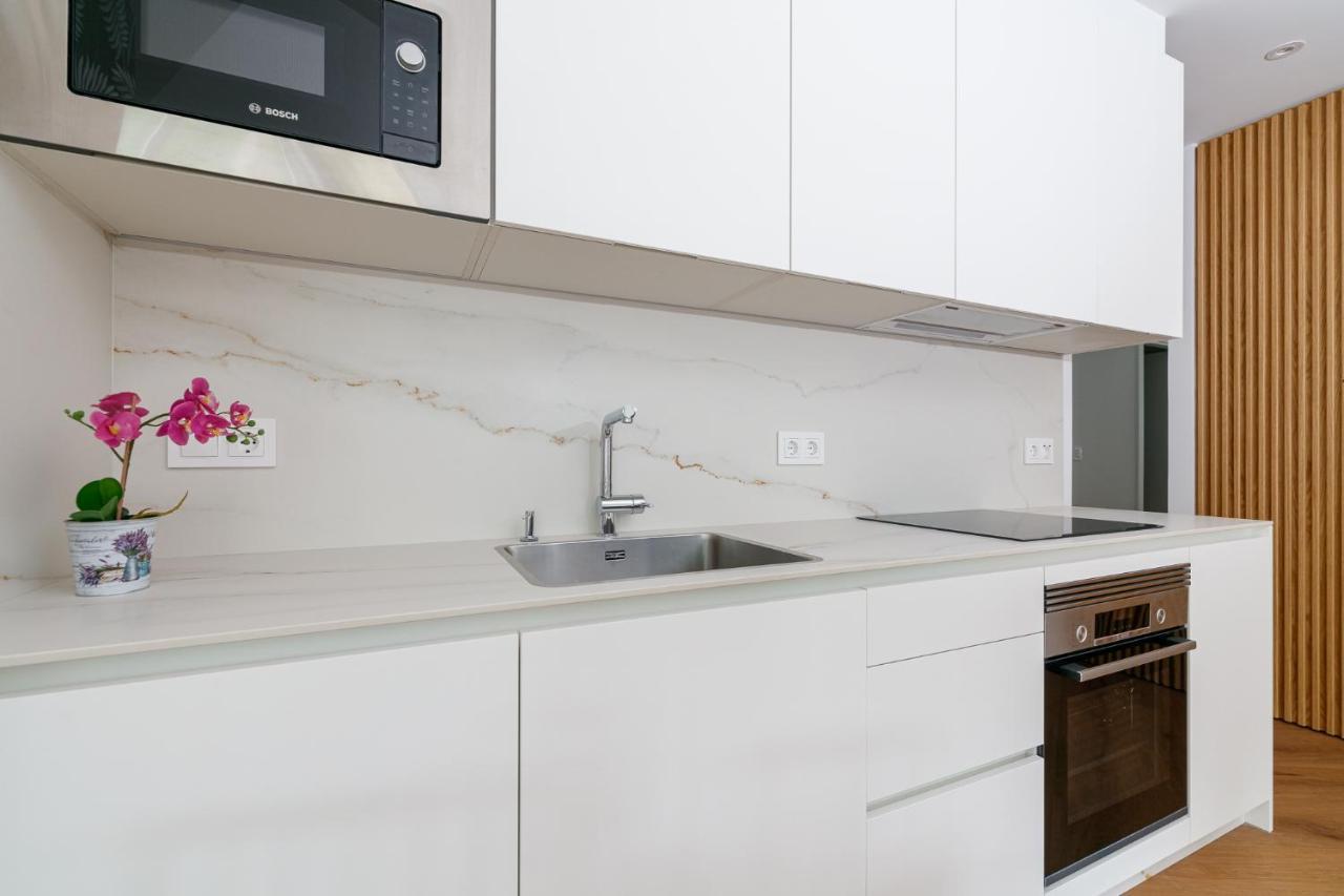 דירות סנשנשו Luxury Silgar מראה חיצוני תמונה